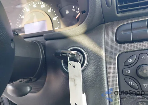 2004 Mercedes-Benz C 230 Kompressor Sport/Sport z USA, uszkodzony, nr VIN WDBRF40J34F552972